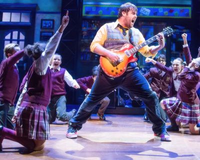 Alex Brightman — photo 9 in the Signet library
