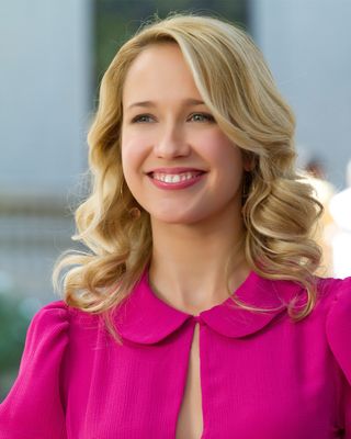 Anna Camp — photo 6 in the Signet library