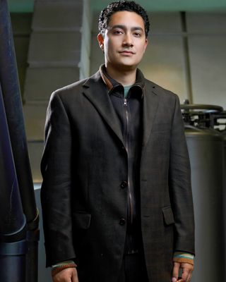 Alessandro Juliani — photo 16 in the Signet library