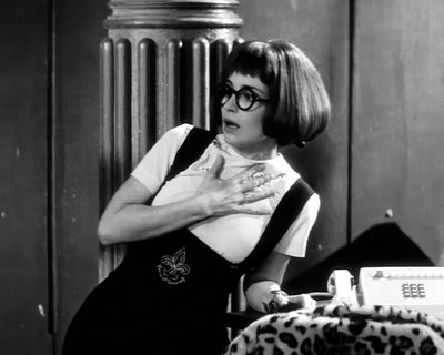 Annie Potts — photo 7 in the Signet library
