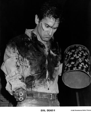 Bruce Campbell — photo 6 in the Signet library