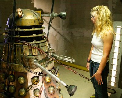 Billie Piper — photo 1 in the Signet library