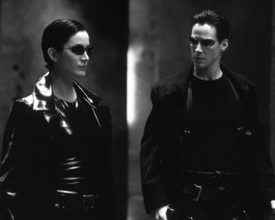 Carrie-Anne Moss — photo 13 in the Signet library