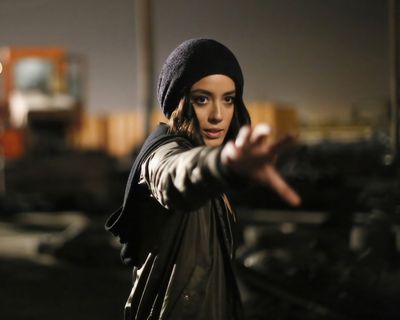 Chloe Bennet — photo 2 in the Signet library