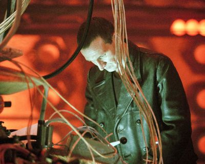 Christopher Eccleston — photo 9 in the Signet library