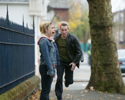 Christopher Eccleston — photo 10 in the Signet library