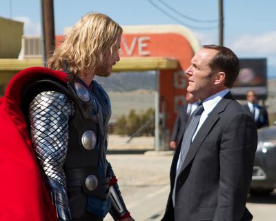 Clark Gregg — photo 3 in the Signet library