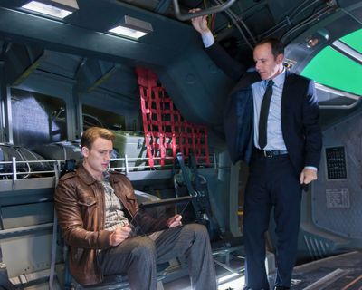 Clark Gregg — photo 8 in the Signet library