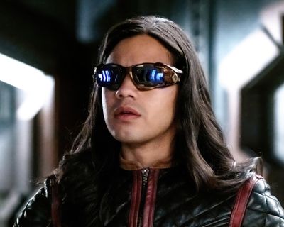Carlos Valdes — photo 23 in the Signet library
