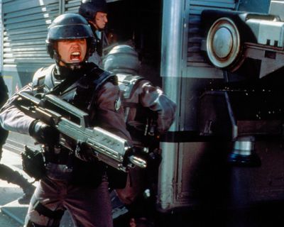 Casper Van Dien — photo 23 in the Signet library