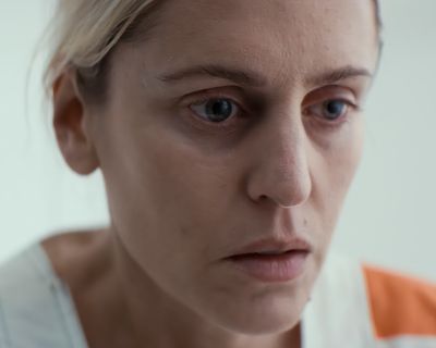 Denise Gough — photo 4 in the Signet library