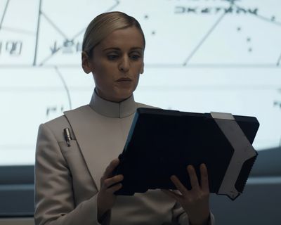 Denise Gough — photo 5 in the Signet library