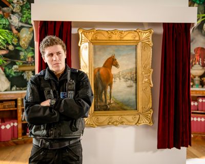Dylan Llewellyn — photo 6 in the Signet library