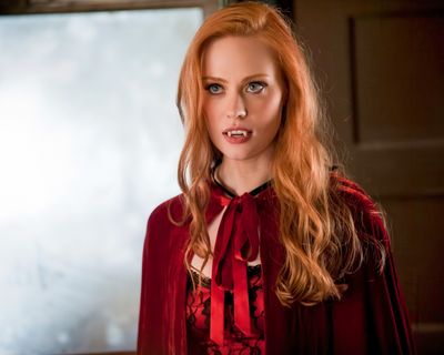 Deborah Ann Woll — photo 2 in the Signet library