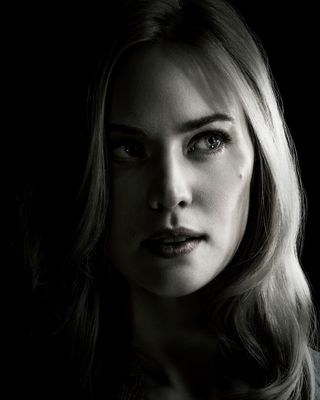 Deborah Ann Woll — photo 13 in the Signet library