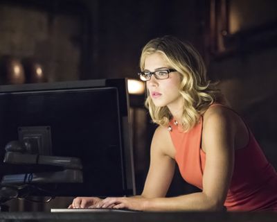 Emily Bett Rickards — photo 8 in the Signet library
