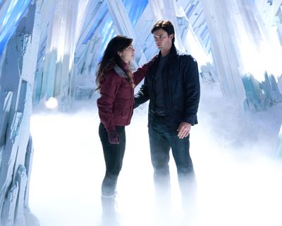 Erica Durance — photo 8 in the Signet library