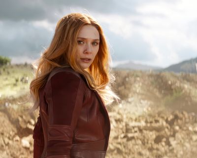 Elizabeth Olsen — photo 1 in the Signet library