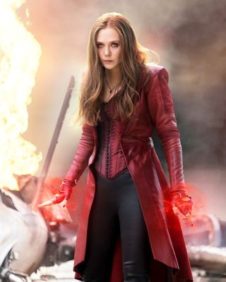 Elizabeth Olsen — photo 7 in the Signet library