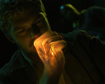Finn Jones — photo 6 in the Signet library