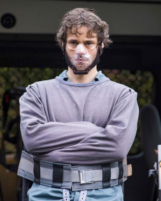 Hugh Dancy — photo 6 in the Signet library