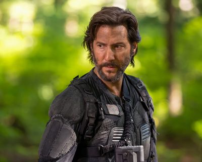 Henry Ian Cusick — photo 9 in the Signet library