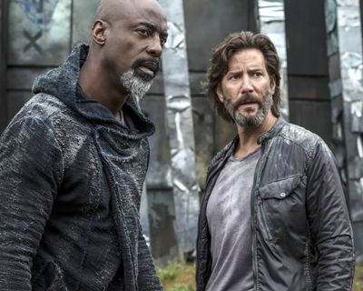 Henry Ian Cusick — photo 13 in the Signet library