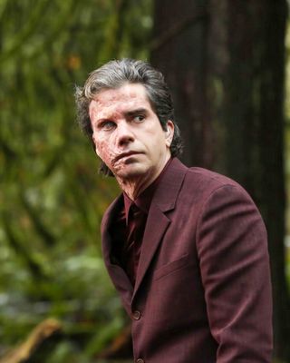Hamish Linklater — photo 8 in the Signet library