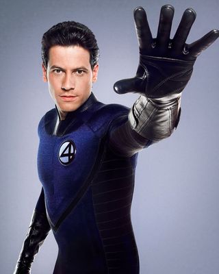 Ioan Gruffudd — photo 4 in the Signet library