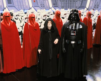 Ian McDiarmid — photo 7 in the Signet library