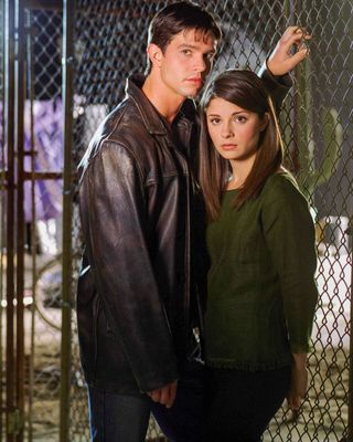 Jason Behr — photo 2 in the Signet library