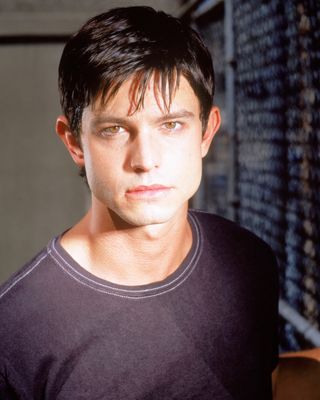 Jason Behr — photo 5 in the Signet library