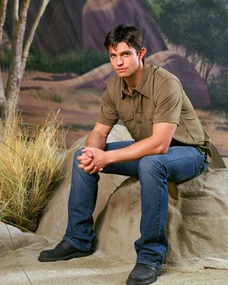 Jason Behr — photo 8 in the Signet library