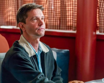 Jason Behr — photo 11 in the Signet library