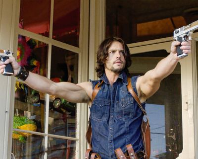 Jason Behr — photo 13 in the Signet library