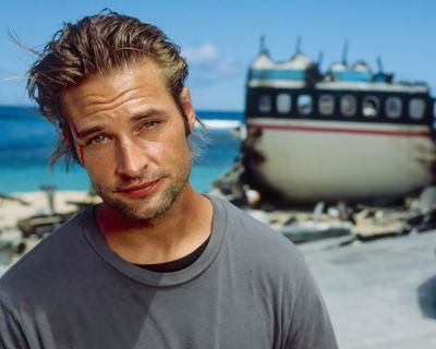 Josh Holloway — photo 10 in the Signet library