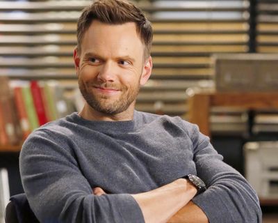 Joel McHale — photo 18 in the Signet library