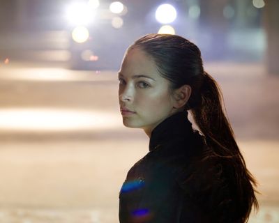 Kristin Kreuk — photo 17 in the Signet library