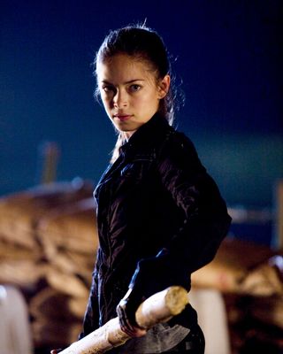 Kristin Kreuk — photo 18 in the Signet library