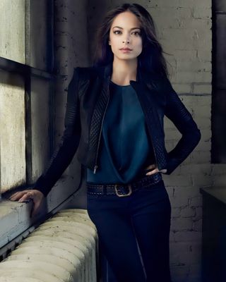 Kristin Kreuk — photo 19 in the Signet library