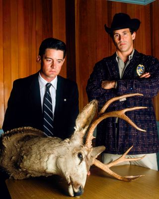 Kyle MacLachlan — photo 12 in the Signet library
