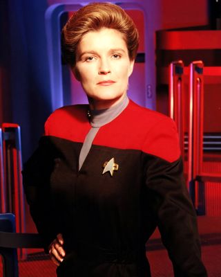 Kate Mulgrew — photo 8 in the Signet library