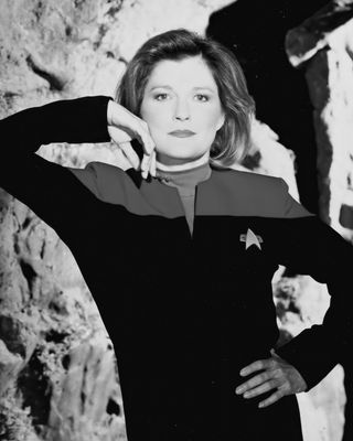 Kate Mulgrew — photo 9 in the Signet library