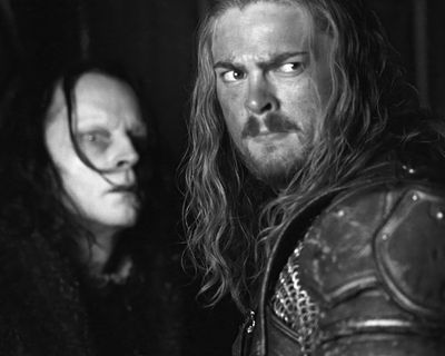 Karl Urban — photo 8 in the Signet library