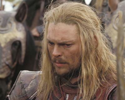 Karl Urban — photo 20 in the Signet library