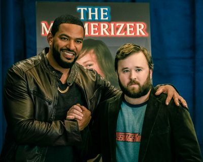 Laz Alonso — photo 2 in the Signet library