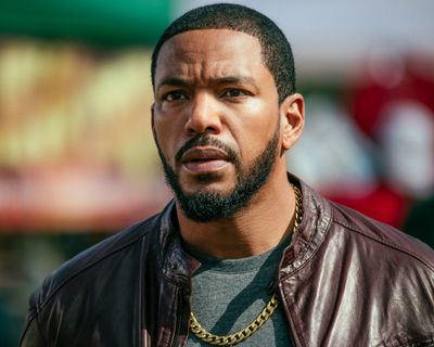 Laz Alonso — photo 7 in the Signet library