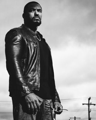 Laz Alonso — photo 8 in the Signet library