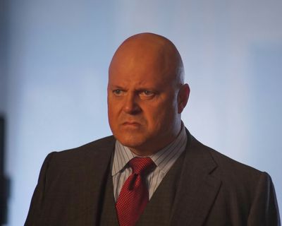 Michael Chiklis — photo 13 in the Signet library