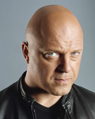 Michael Chiklis — photo 20 in the Signet library